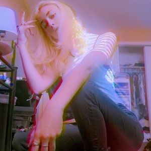 Meet your Posher, Chloe